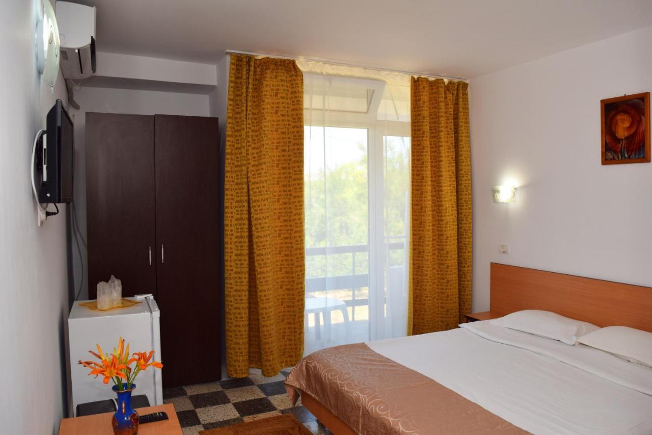 Hotel Sanda Венус Екстериор снимка