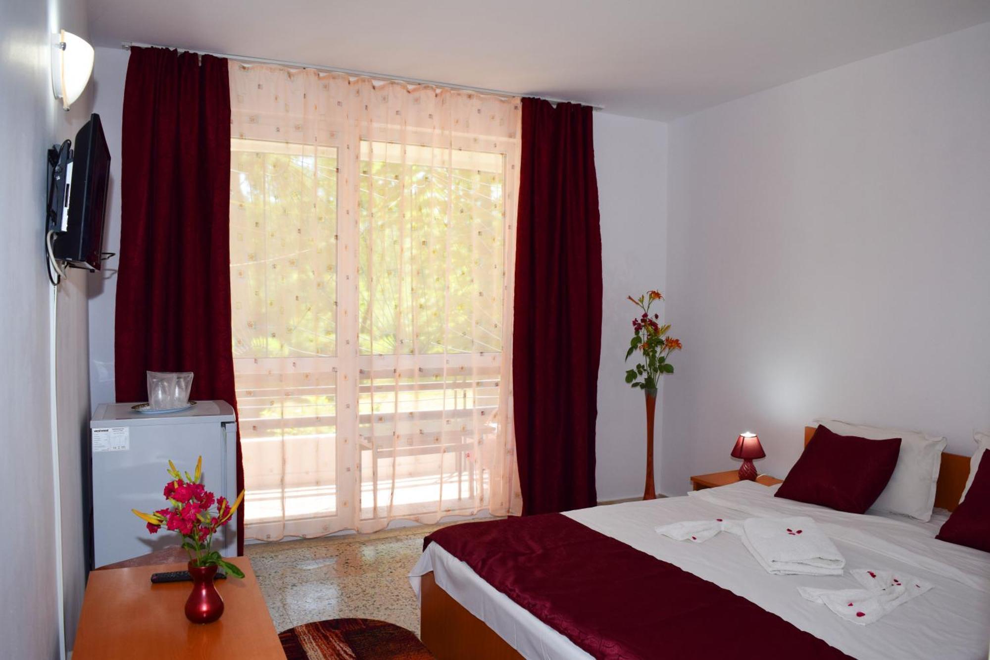 Hotel Sanda Венус Екстериор снимка