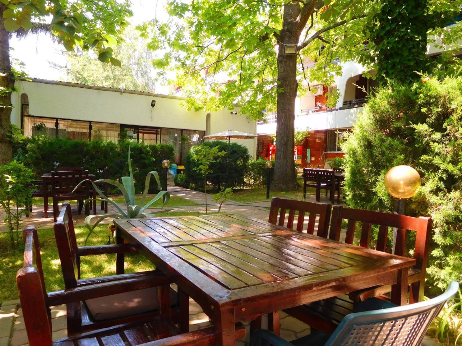 Hotel Sanda Венус Екстериор снимка