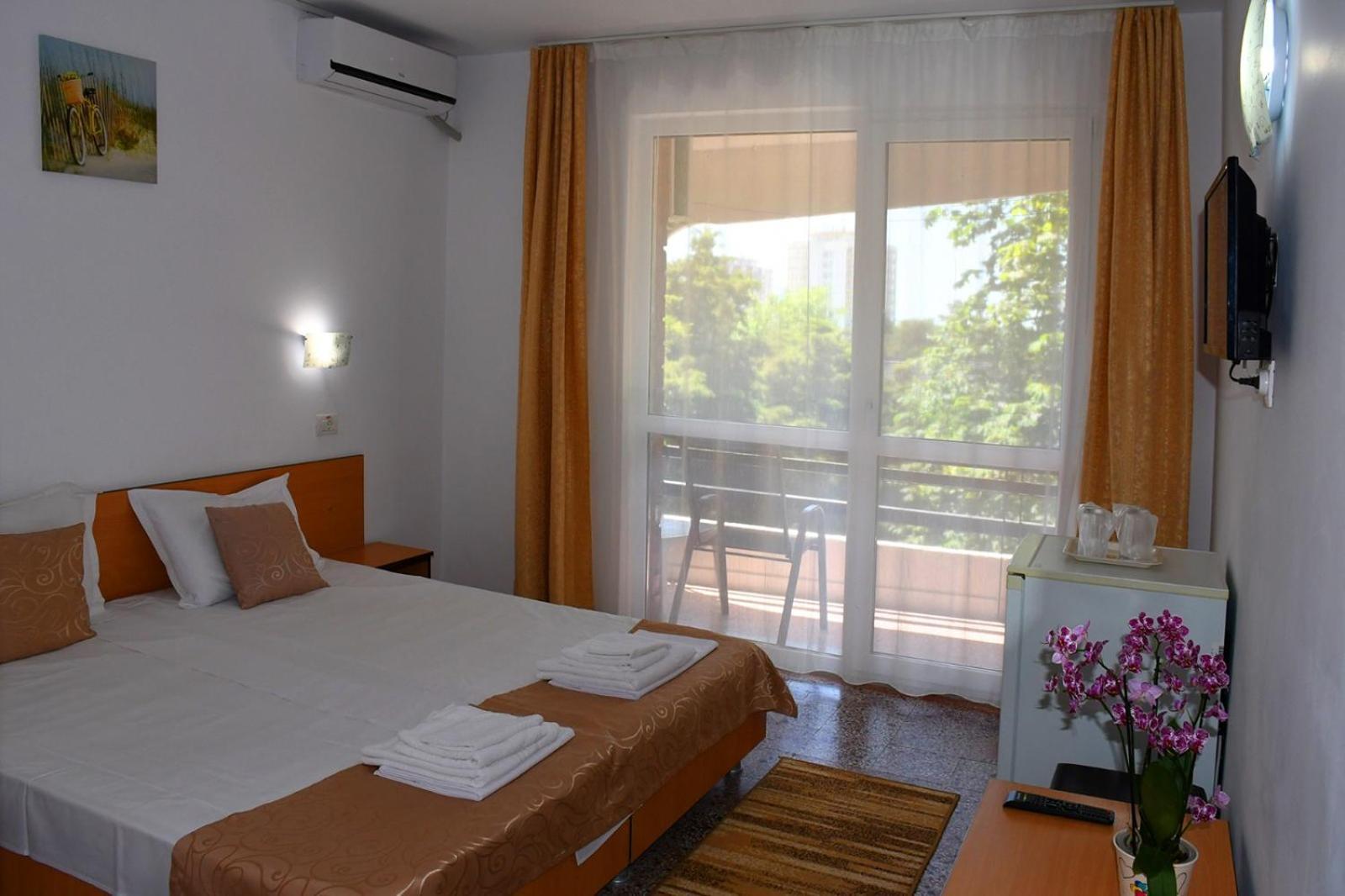 Hotel Sanda Венус Екстериор снимка