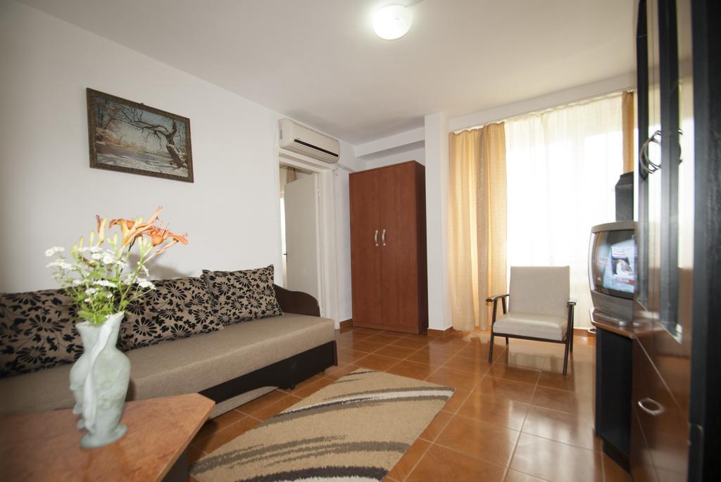 Hotel Sanda Венус Екстериор снимка