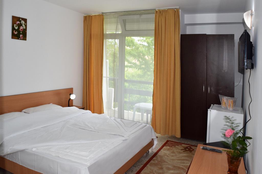 Hotel Sanda Венус Екстериор снимка